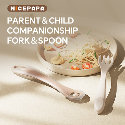 2-in-1 아기 컵과 포크 아기 물건 부모와 자녀 동반자 컵과 컵 아기 먹이 키트